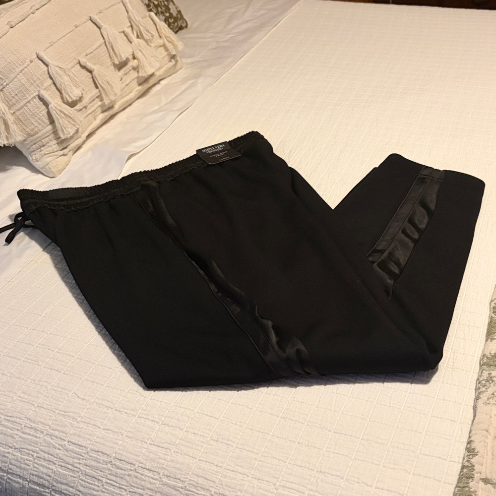 Simply Vera Vera Wang Elegant Black Dress Pants. #208